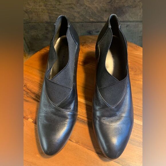 Bandolino womens heels.  Inv 5573 - Picture 1 of 6